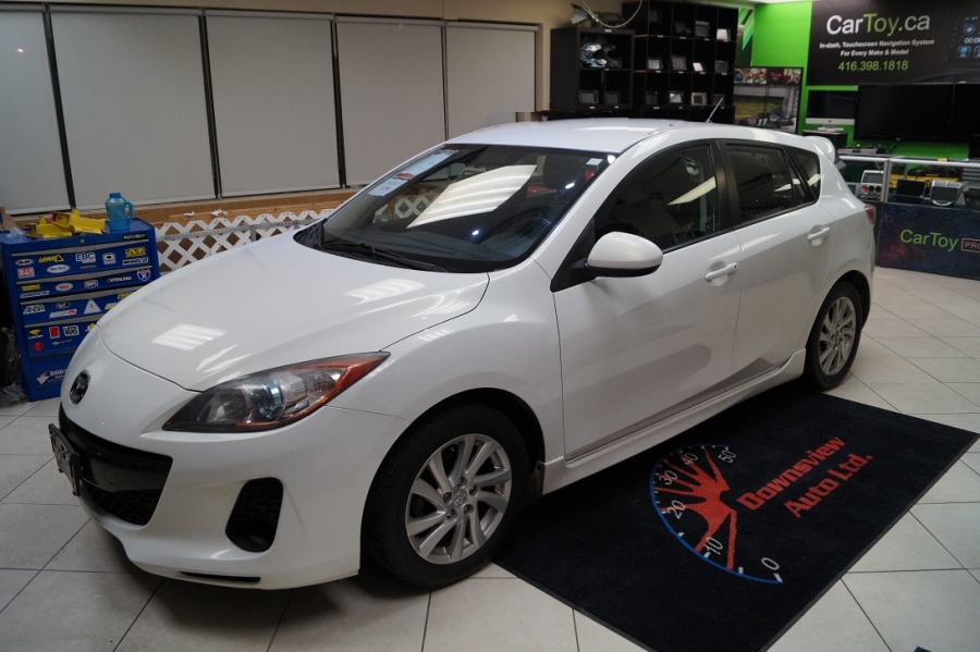 White 2013 Mazda MAZDA3 Sport Wagon Automatic
