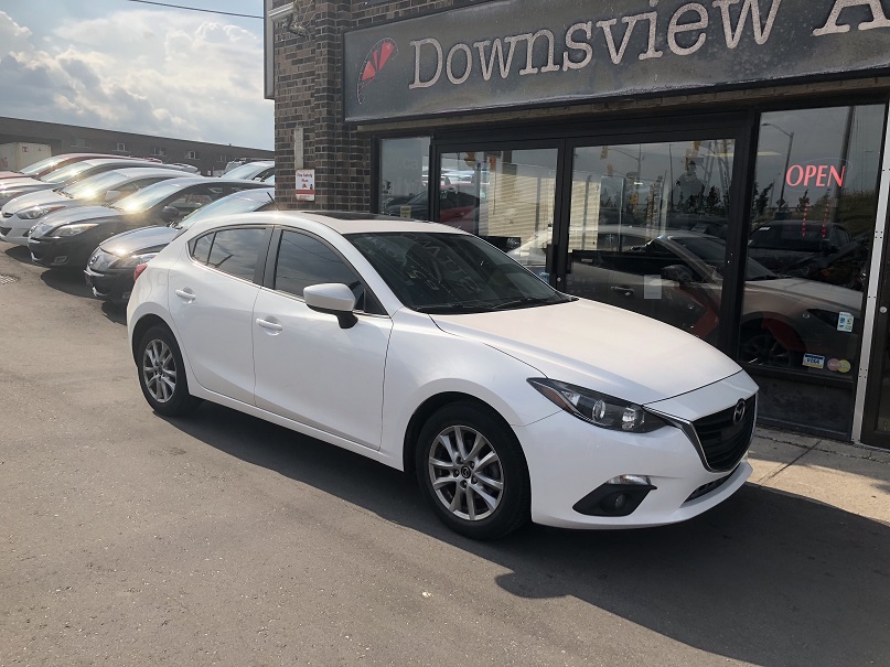 White 2014 Mazda MAZDA3 Sport Hatchback Automatic
