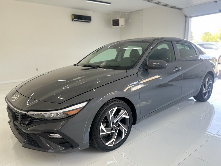 Gray 2025 Hyundai Elantra Sedan Front-Wheel Drive Continuously Variable Transmission