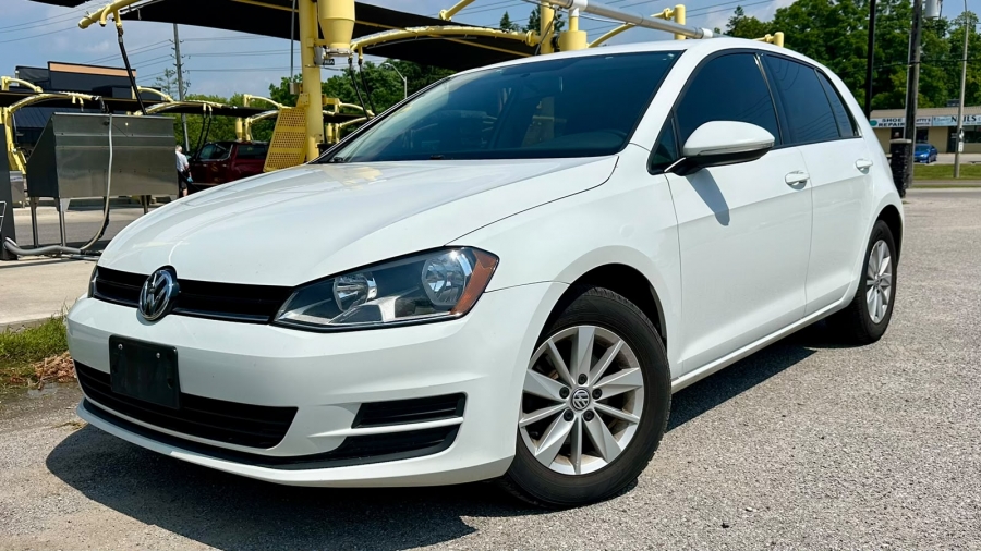 2016 Volkswagen Golf TSI S 4-Door FWD