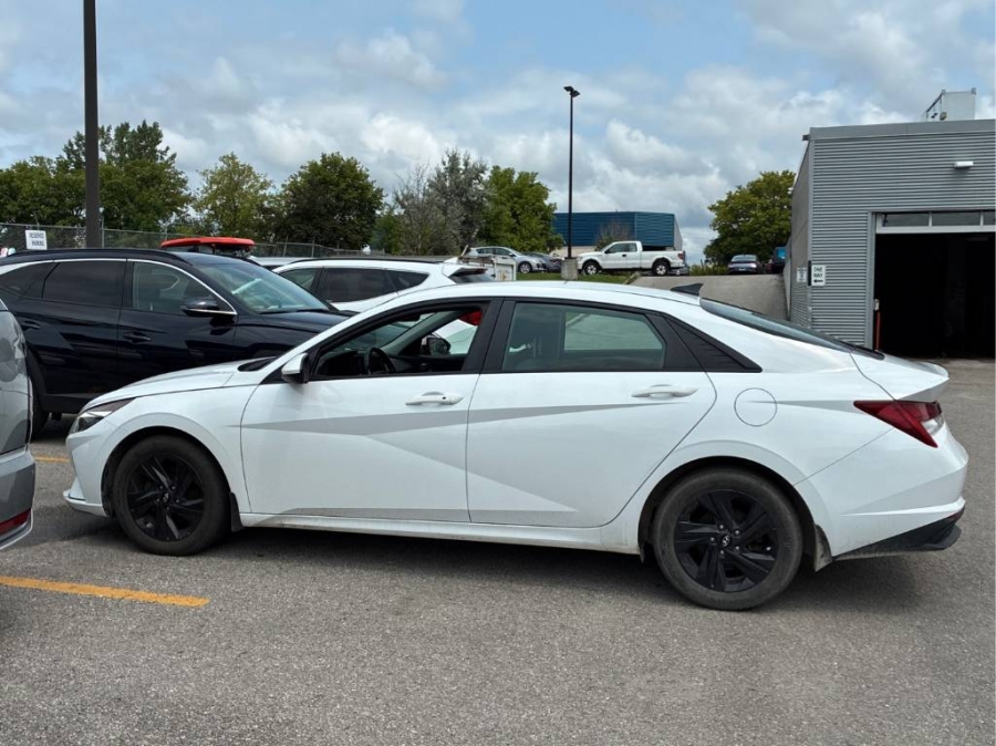 White 2021 Hyundai Elantra Hybrid Sedan Front-Wheel Drive Automatic