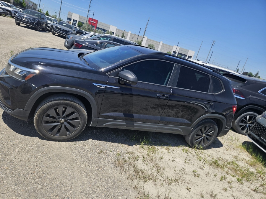 Black 2022 Volkswagen Taos Trendline 4Motion SUV / Crossover 7-Speed Automatic