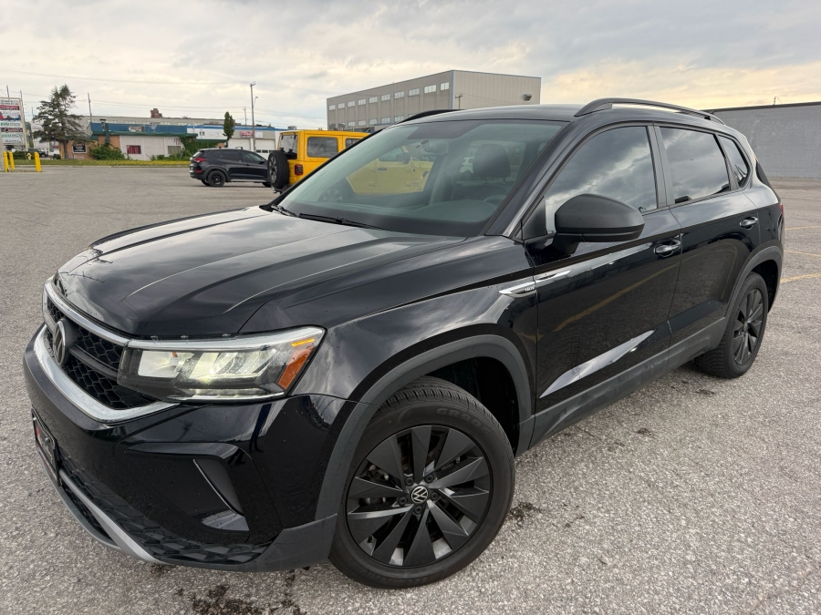Black 2022 Volkswagen Taos SUV / Crossover 7-Speed Automatic