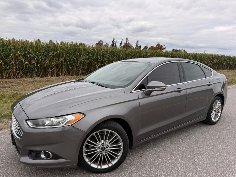 Gray 2014 Ford Fusion Sedan Front-Wheel Drive Automatic