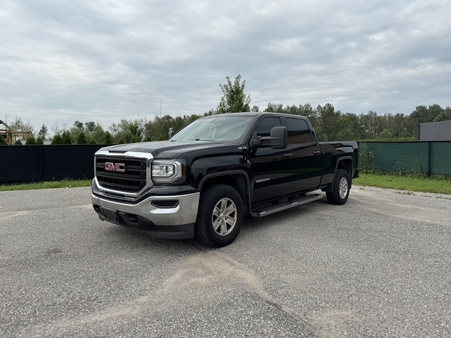 2018 GMC Sierra 1500 Base Crew Cab 4WD