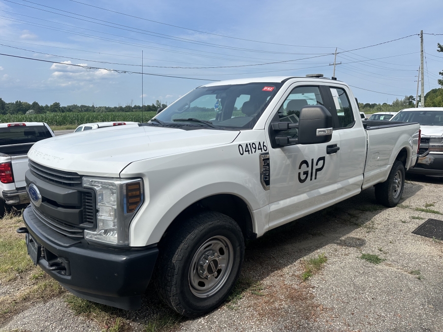 White 2018 Ford F-250 Super Duty Pickup Truck Automatic
